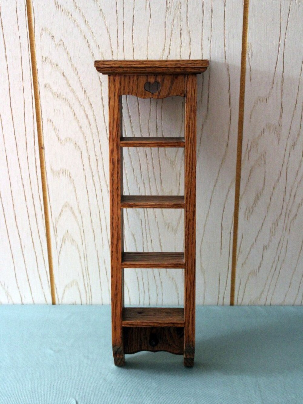 Vintage Wooden Heart Vertical Shelf with Peg